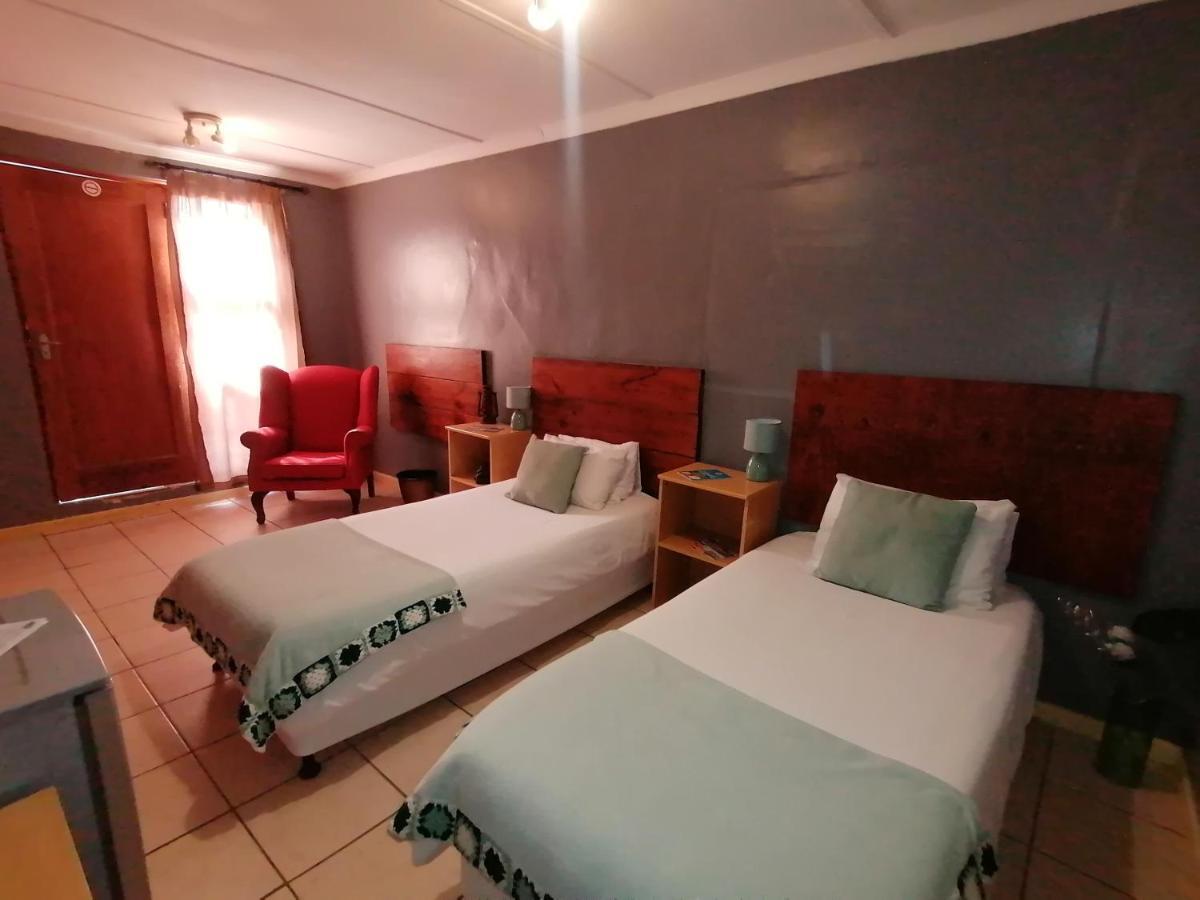 Obelix Guesthouse Lüderitz Extérieur photo