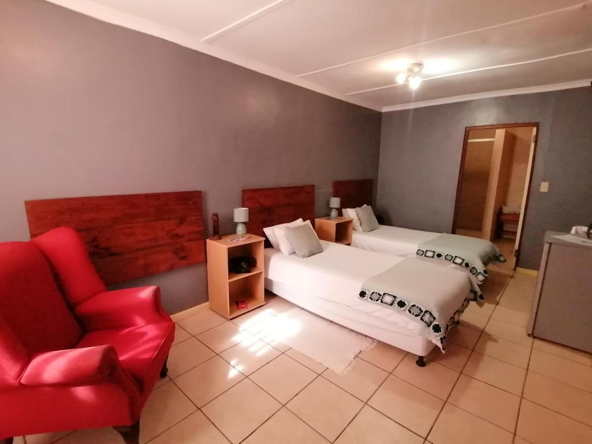 Obelix Guesthouse Lüderitz Extérieur photo