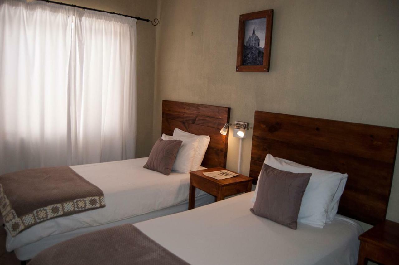 Obelix Guesthouse Lüderitz Extérieur photo