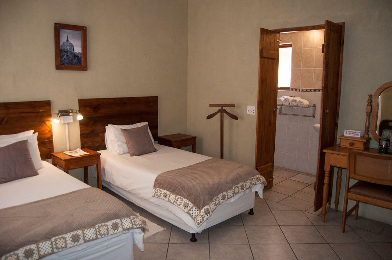 Obelix Guesthouse Lüderitz Extérieur photo