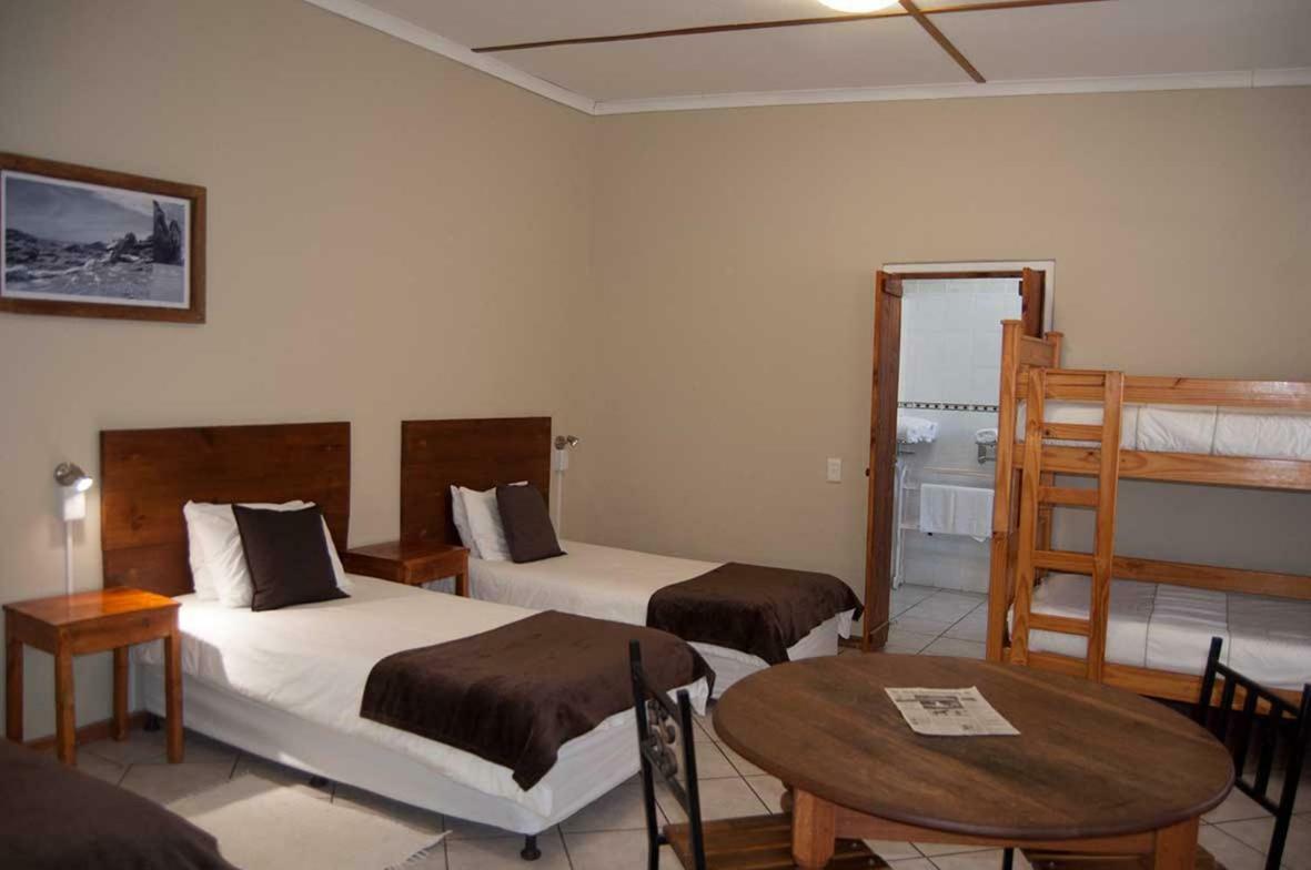 Obelix Guesthouse Lüderitz Extérieur photo