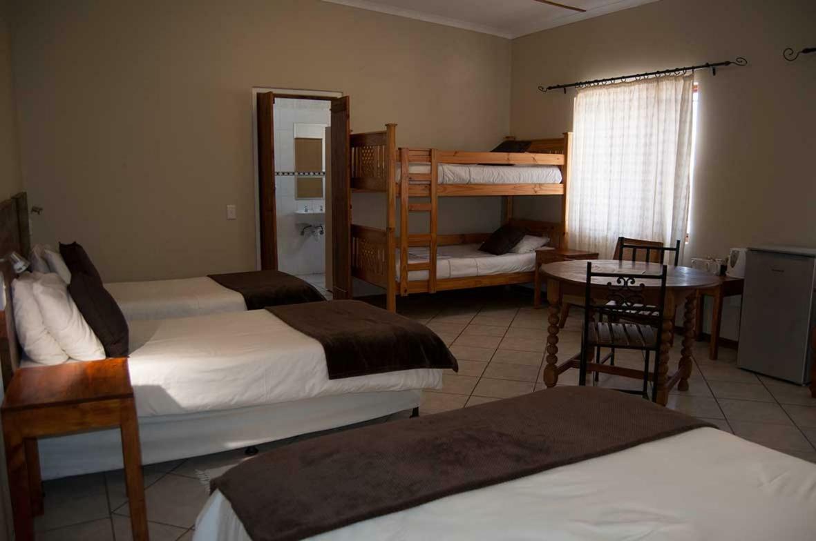 Obelix Guesthouse Lüderitz Extérieur photo