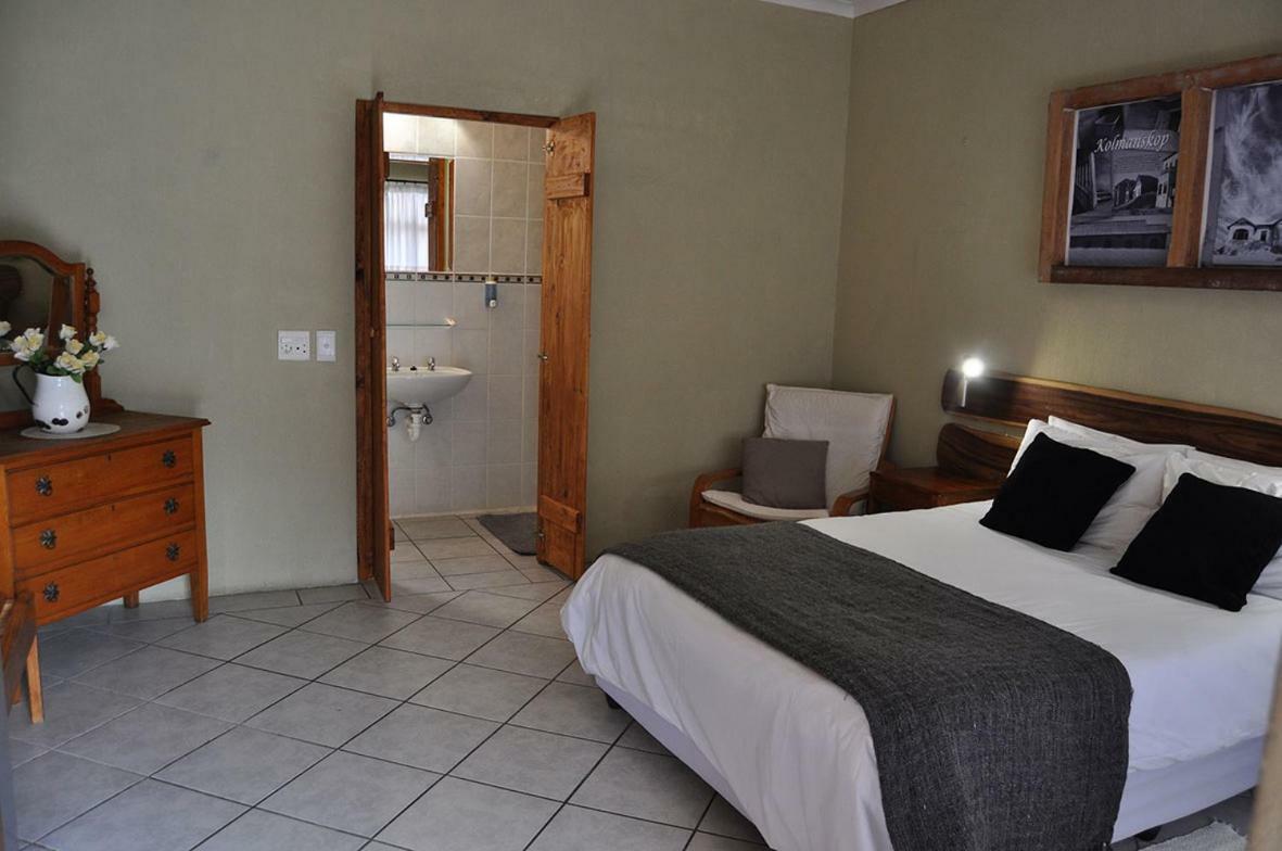 Obelix Guesthouse Lüderitz Extérieur photo